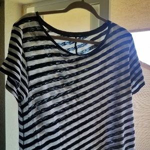 rag & bone designer tee! Super flattering sz.M